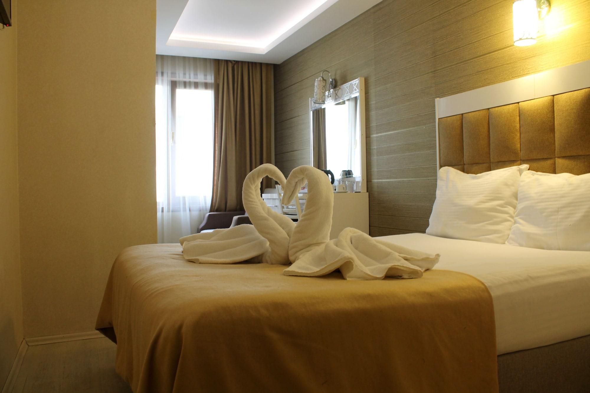 Istanbul River Hotel Esterno foto