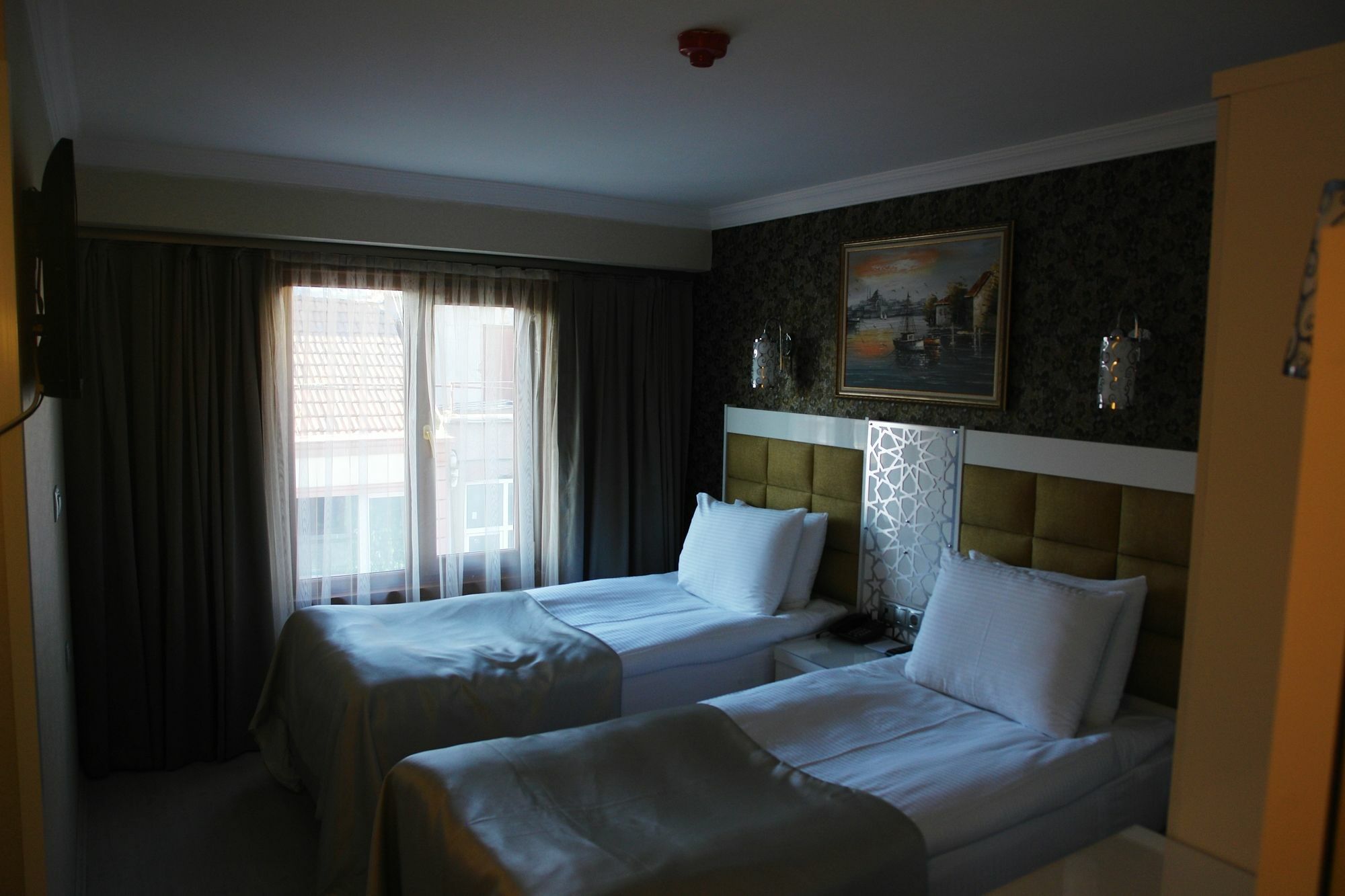 Istanbul River Hotel Esterno foto