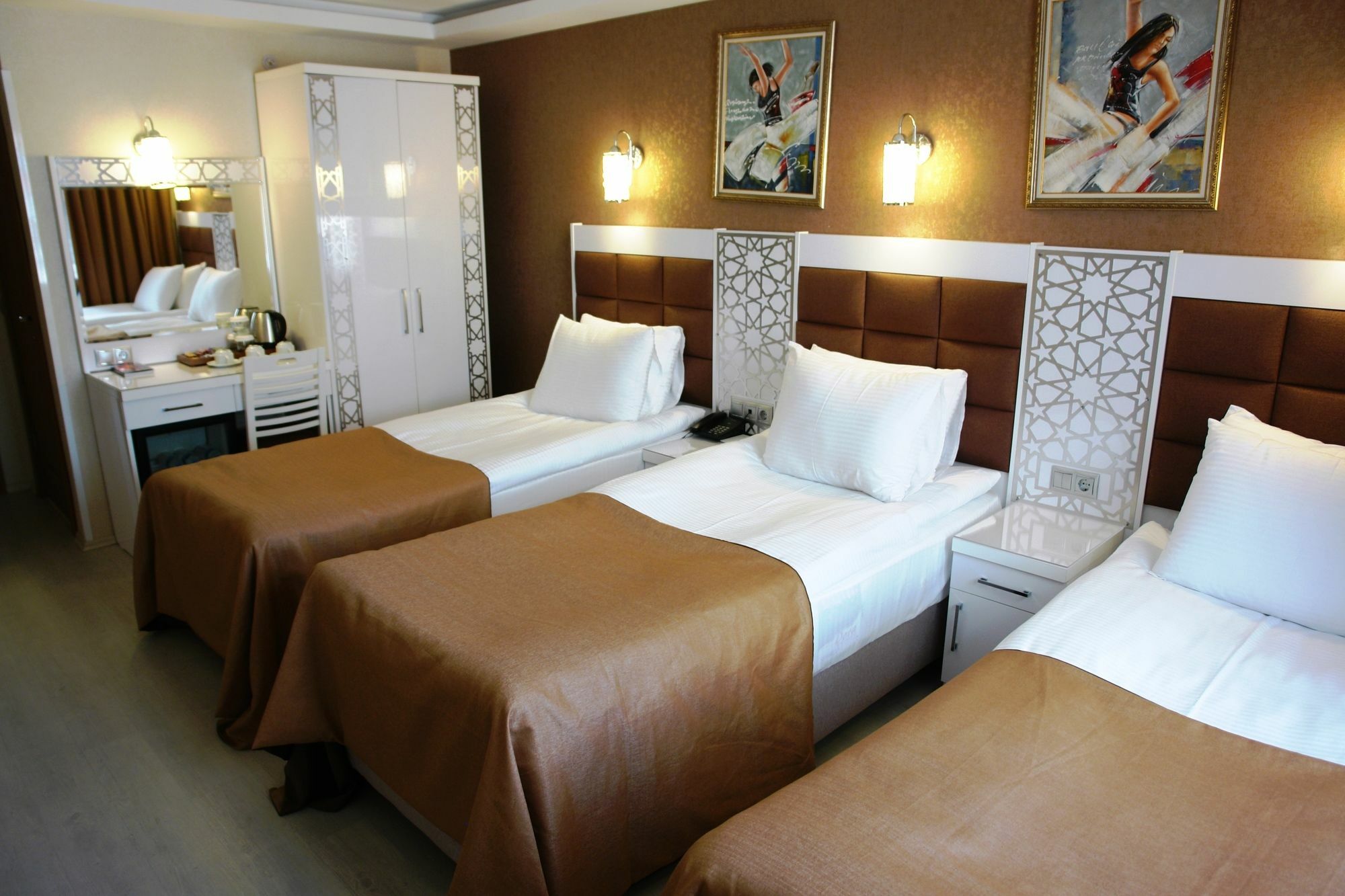 Istanbul River Hotel Esterno foto