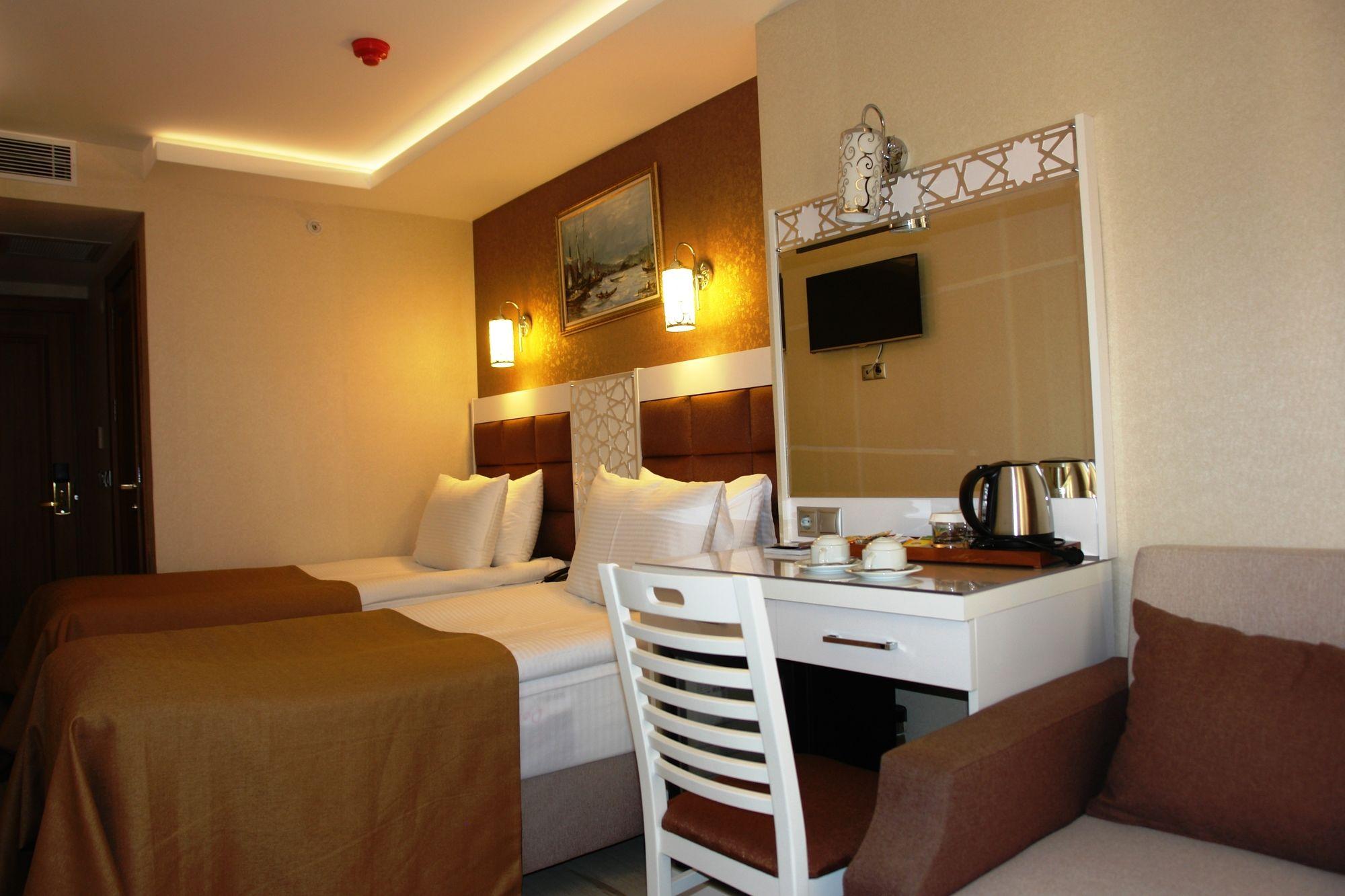 Istanbul River Hotel Esterno foto